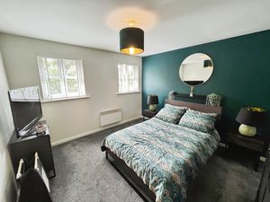 Bedroom - click for photo gallery